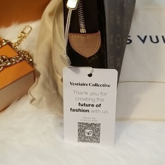 LOUIS VUITTON TOILETRIES BAG 26 MONOGRAM - Picture 8 of 14